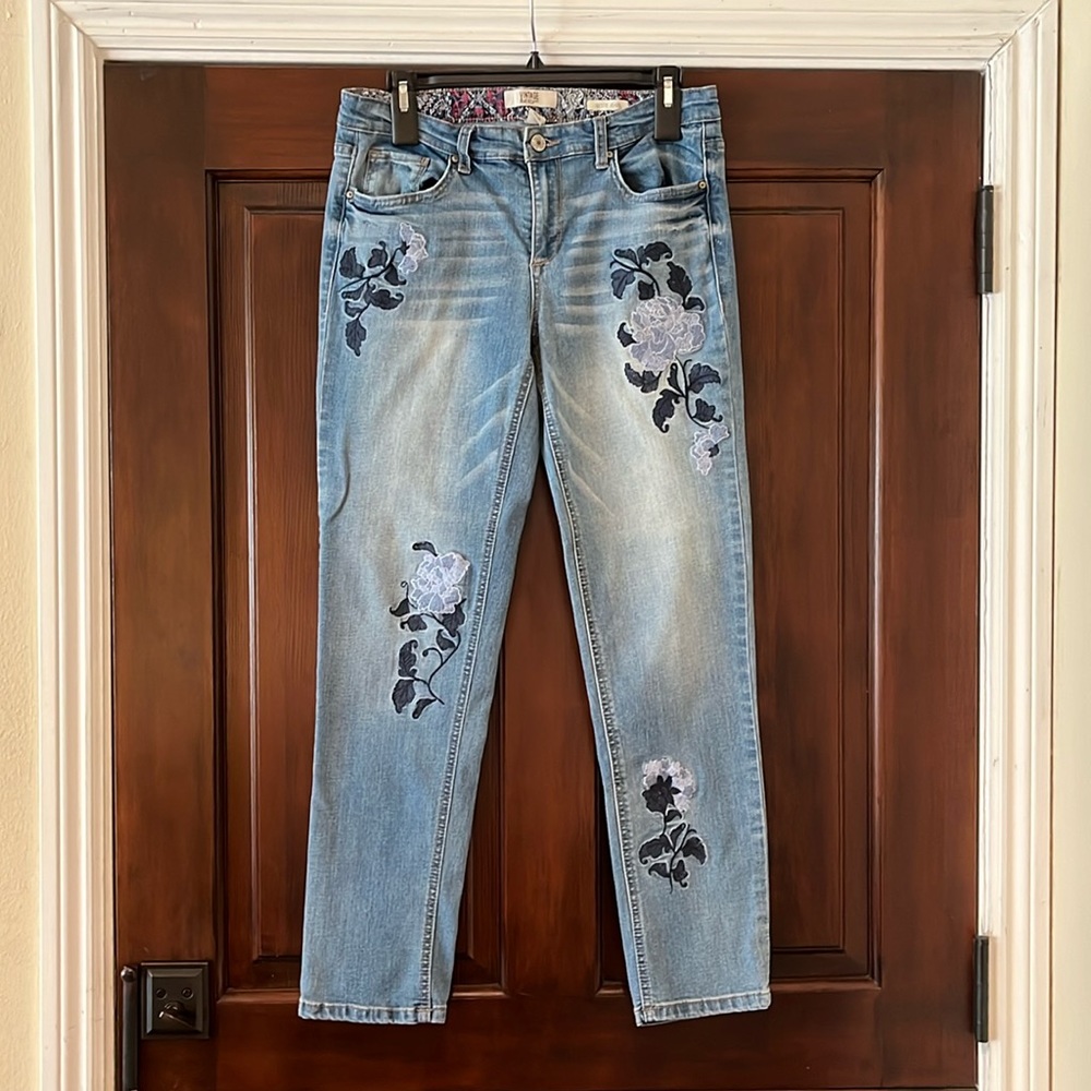 Vintage America Embroidered Blue Bestie Jeans Size 28/6